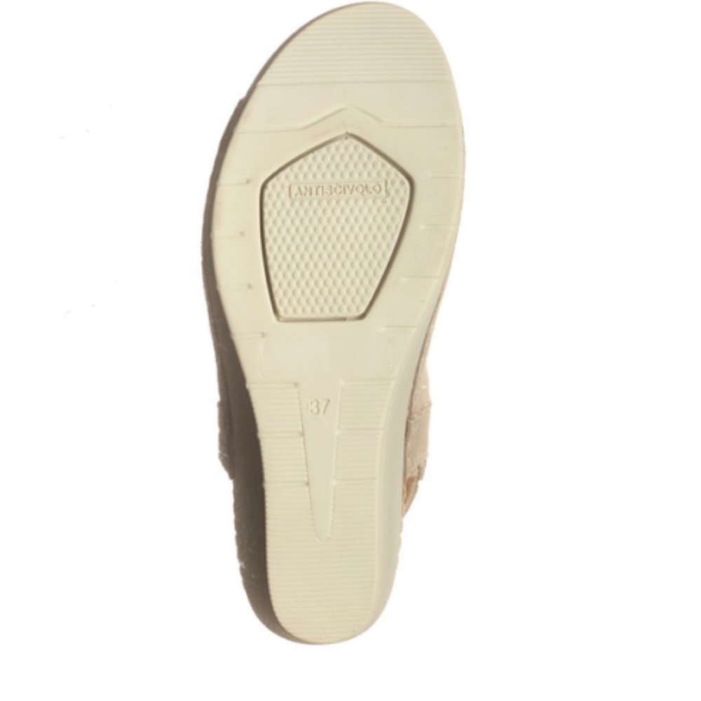 La Plume Perforated Suede Comfort Women's Sandals - Picture 6 of 6